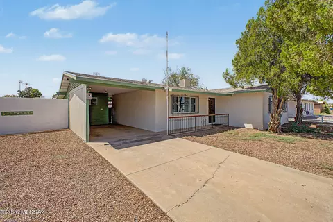 Exterior - 6866 E David Dr, Tucson, AZ 85730 photo 3 of 10