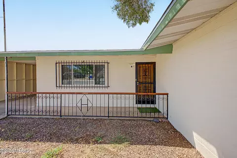 Exterior - 6866 E David Dr, Tucson, AZ 85730 photo 2 of 10