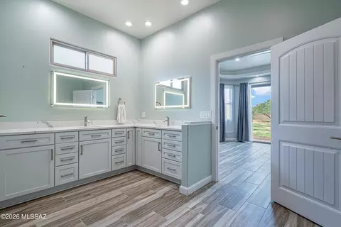 Bath - 4647 E Rail North Rd, Tucson, AZ 85739 photo 1 of 7