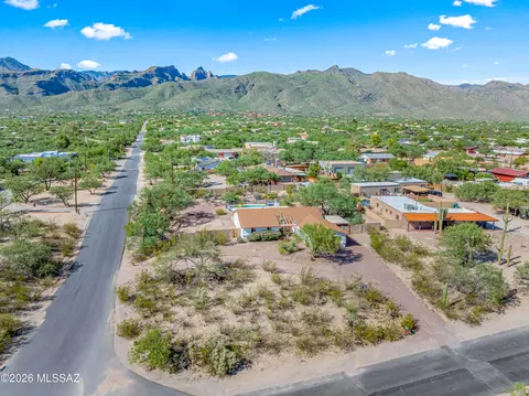 View/Area - 9801 E Prospect Ln, Tucson, AZ 85749 photo 1 of 2