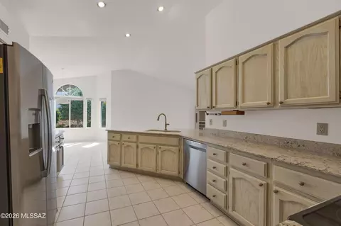 Kitchen - 65851 E Rocky Path Dr, Tucson, AZ 85739 photo 2 of 2
