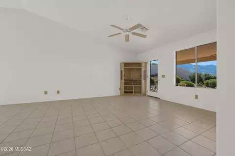 Living - 65851 E Rocky Path Dr, Tucson, AZ 85739 photo 2 of 9
