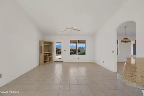 Living - 65851 E Rocky Path Dr, Tucson, AZ 85739 photo 6 of 9