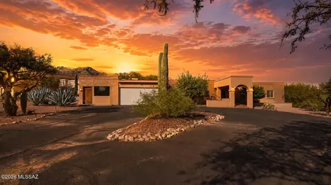 5620 N Barrasca Ave, Tucson, AZ 85750