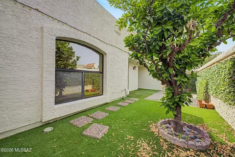 Exterior - 5829 N 24th Pl, Phoenix, AZ 85016 photo 8 of 12