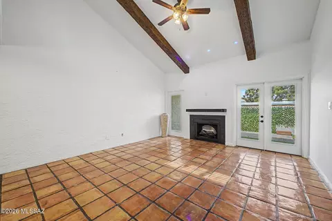 Living - 5829 N 24th Pl, Phoenix, AZ 85016 photo 1 of 5