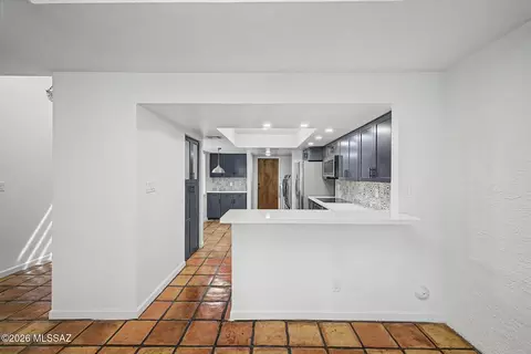Kitchen - 5829 N 24th Pl, Phoenix, AZ 85016 photo 1 of 5