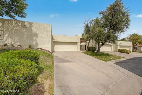 Exterior - 5829 N 24th Pl, Phoenix, AZ 85016 photo 4 of 12
