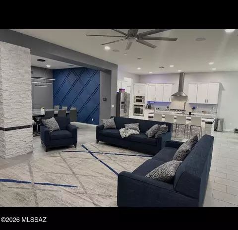12484 N Blondin Dr, Marana, AZ 85653