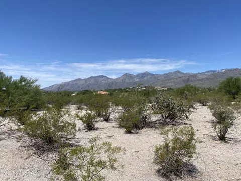 Exterior - 5 E Acres E Kleindale Rd #-, Tucson, AZ 85749 photo 1 of 1