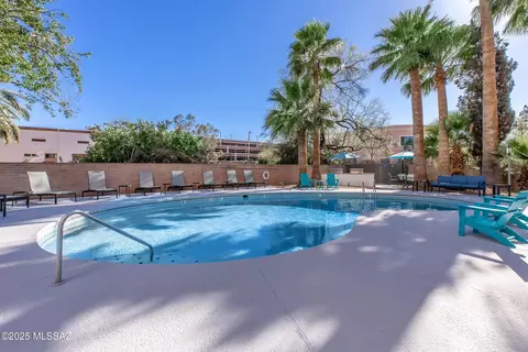 425 W Paseo Redondo #3H, Tucson, AZ 85701