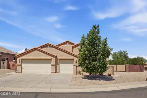 153 N Old Camp Ln, Sahuarita, AZ 85629