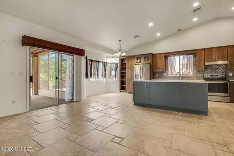 Kitchen - 8216 N Equator Loop, Tucson, AZ 85741 photo 7 of 7