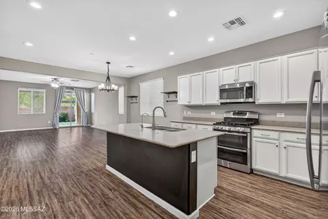 783 W Calle Ocarina, Sahuarita, AZ 85629