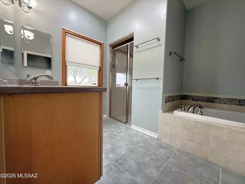 Bath - 2941 E Broadview Dr, Vail, AZ 85641 photo 1 of 5