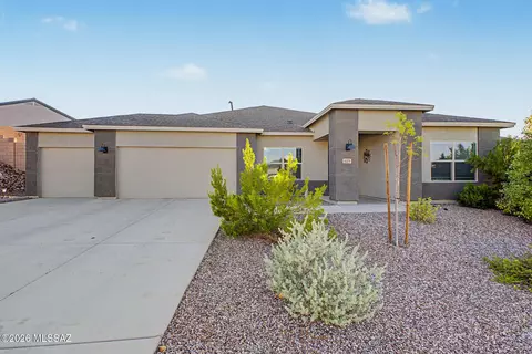 Exterior - 629 W Wilkinson St, Vail, AZ 85641 photo 2 of 9