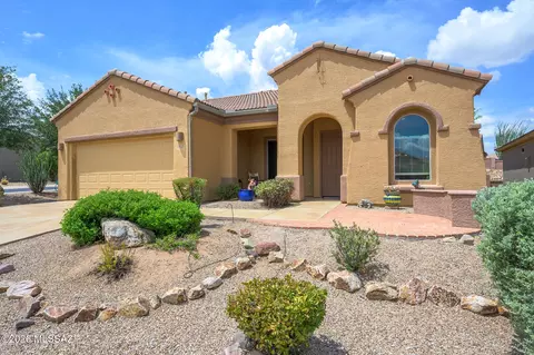 5815 S Henderson Canyon Dr, Green Valley, AZ 85622