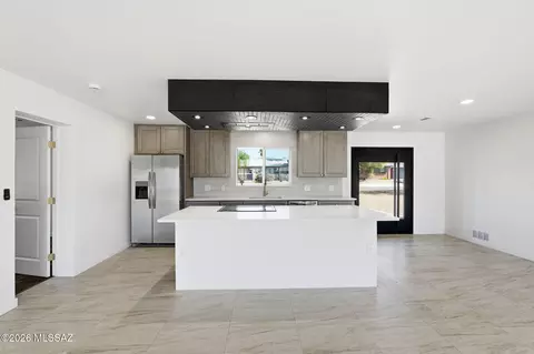 Kitchen - 5324 E 8th St E, Tucson, AZ 85711 photo 1 of 4