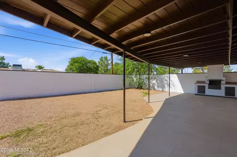 Exterior - 5324 E 8th St E, Tucson, AZ 85711 photo 2 of 6