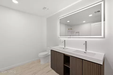 Bath - 5324 E 8th St E, Tucson, AZ 85711 photo 1 of 5