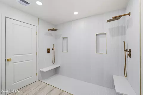 Bath - 5324 E 8th St E, Tucson, AZ 85711 photo 2 of 5