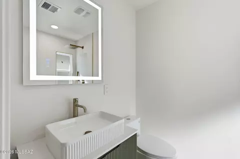 Bath - 5324 E 8th St E, Tucson, AZ 85711 photo 3 of 5