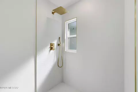 Bath - 5324 E 8th St E, Tucson, AZ 85711 photo 5 of 5