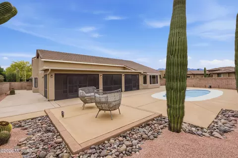 1563 N Rush Creek Ct, Green Valley, AZ 85614