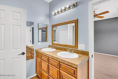 Bath - 7689 E Fair Meadows Loop, Tucson, AZ 85756 photo 6 of 6