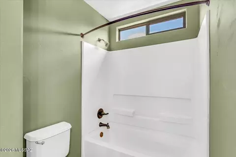 Bath - 7689 E Fair Meadows Loop, Tucson, AZ 85756 photo 3 of 6