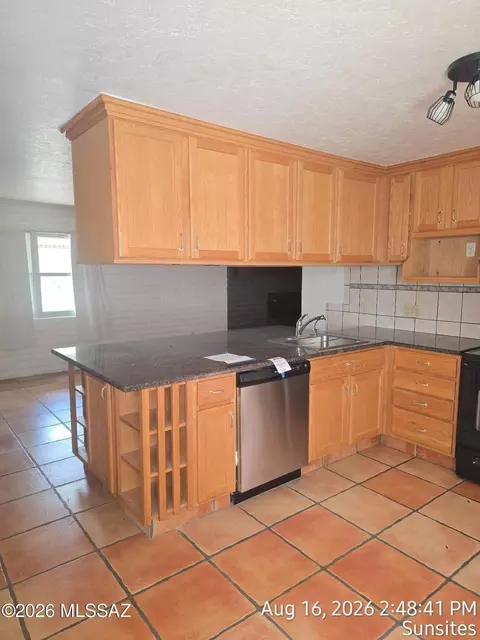 Kitchen - 104 N Neff Pl, Sunsites, AZ 85625 photo 2 of 2