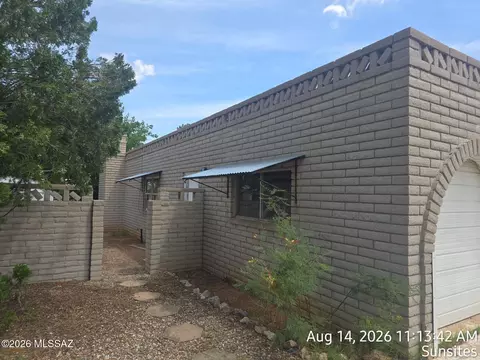 Exterior - 104 N Neff Pl, Sunsites, AZ 85625 photo 2 of 4