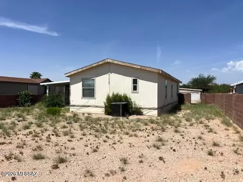 Exterior - 6130 E Thunder River Dr, Tucson, AZ 85756 photo 2 of 2
