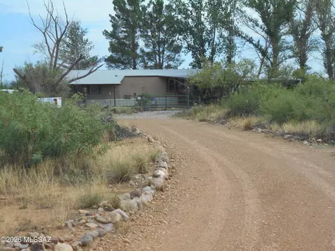 8651 E Kitty Mow Trl, Pearce, AZ 85625
