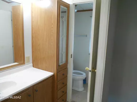 Bath - 8651 E Kitty Mow Trl, Pearce, AZ 85625 photo 3 of 3