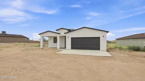 Exterior - 130 S Richmond Dr S, Vail, AZ 85641 photo 2 of 3