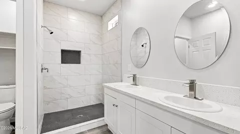 Bath - 130 S Richmond Dr S, Vail, AZ 85641 photo 1 of 3