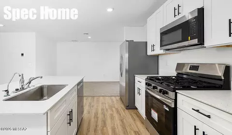 34931 S Jay Hawk Way, Red Rock, AZ 85145