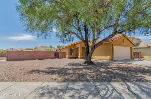 2057 W Silver Meadow Pl, Tucson, AZ 85745