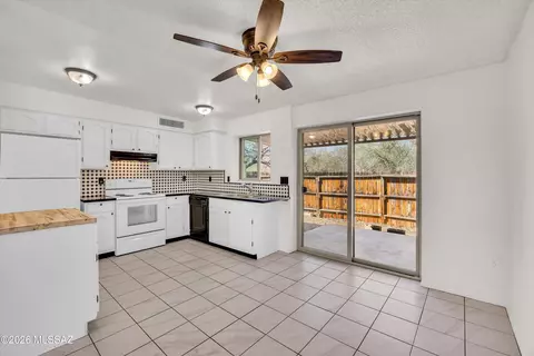 4961 E Bellevue St, Tucson, AZ 85712