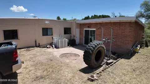 Exterior - 1371 E Bristol Dr, Nogales, AZ 85621 photo 4 of 8