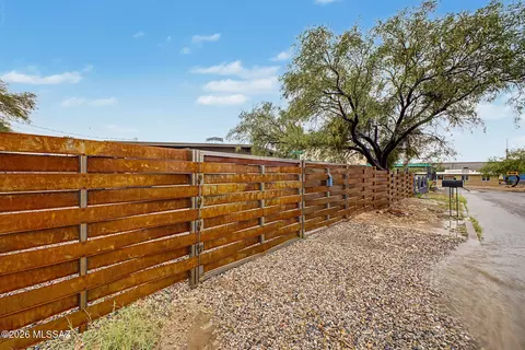 909 W Ohio St, Tucson, AZ 85714