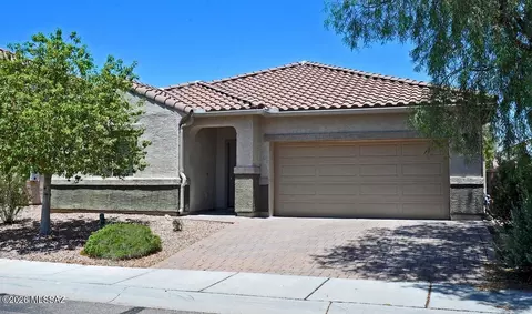 9050 W Grayling Dr, Marana, AZ 85653