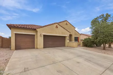 12361 N Fernsbury Dr, Marana, AZ 85653
