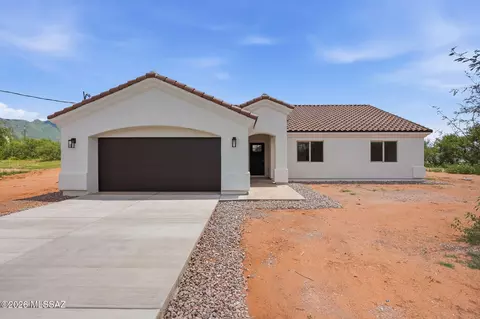 43 Avenida Pastor, Rio Rico, AZ 85648