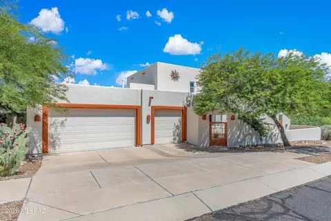 3402 W Foxes Den Dr, Tucson, AZ 85745