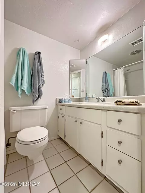 Bath - 8060 E Broadway Blvd #E209, Tucson, AZ 85710 photo 2 of 3