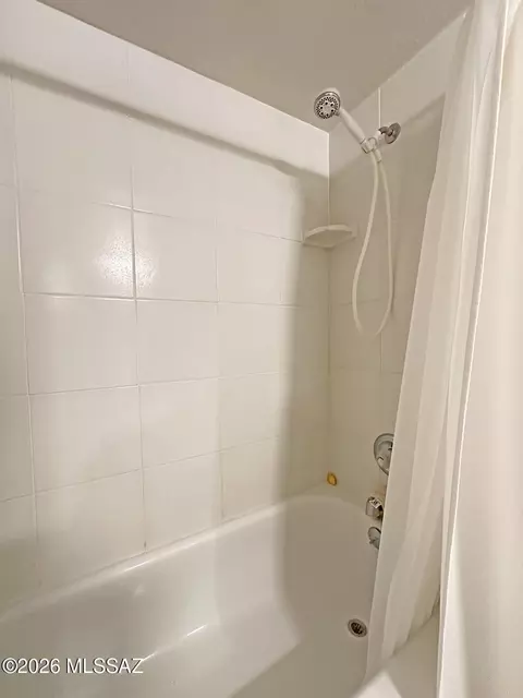 Bath - 8060 E Broadway Blvd #E209, Tucson, AZ 85710 photo 3 of 3