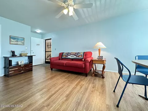 Living - 8060 E Broadway Blvd #E209, Tucson, AZ 85710 photo 1 of 2