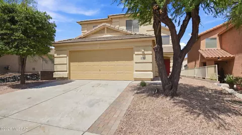 712 W Amber Sun Dr, Green Valley, AZ 85614